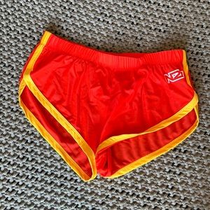 N2N split shorts